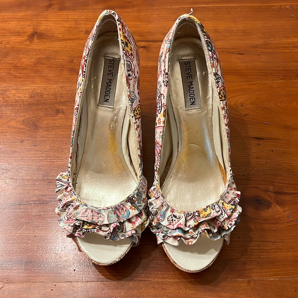 Steve Madden Paisley Wedges